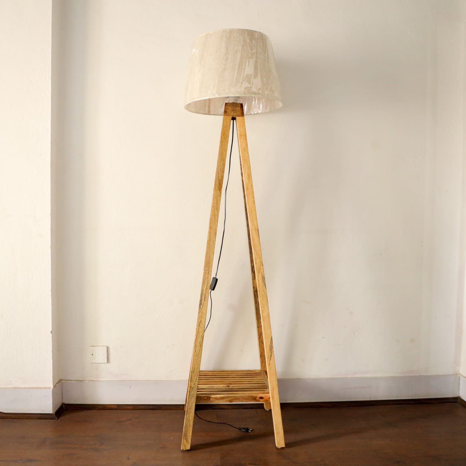 LumaWood Tripod Lamp